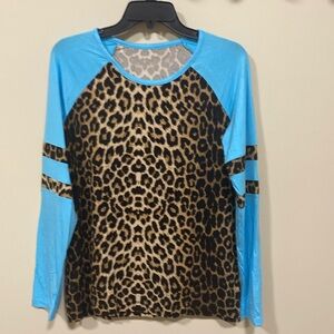 Women’s long sleeve top small